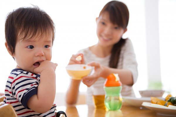 Trẻ chậm tăng cân nên ăn gì?