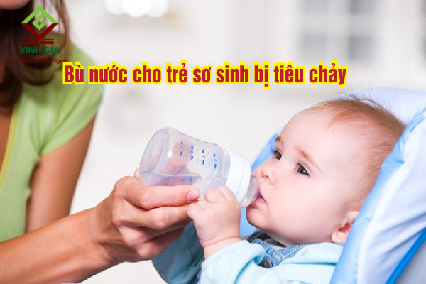 Bù nước cho trẻ sơ sinh để trị tiêu chảy hiệu quả