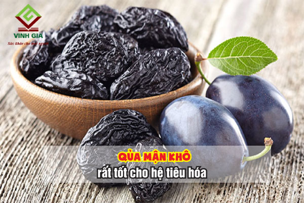 Người bị táo bón nên ăn quả mận khô