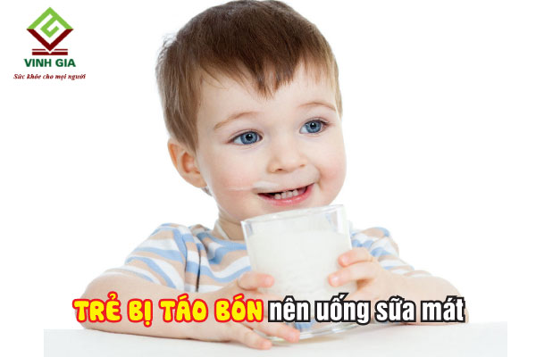 Sữa mát chứa thành phần chất xơ hòa tan rất tốt cho trẻ bị táo bón