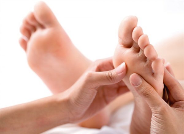 Điều trị tê bì lòng bàn chân bằng thuốc Tây y hiệu quả nhanh