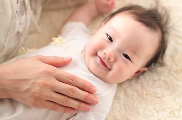 Mẹ có biết cách tăng chiều cao cho trẻ sơ sinh này chưa?