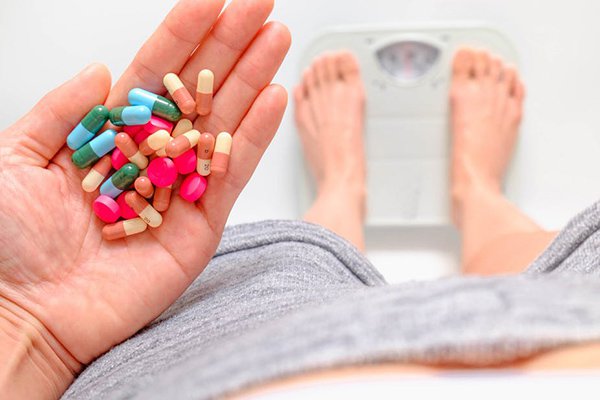GIẢI ĐÁP: Uống thuốc giảm cân bị táo bón đúng hay sai?