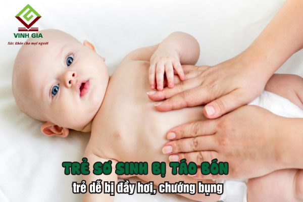 Chướng bụng, đầy hơi cũng có thể là dấu hiệu nhận biết trẻ sơ sinh bị táo bón
