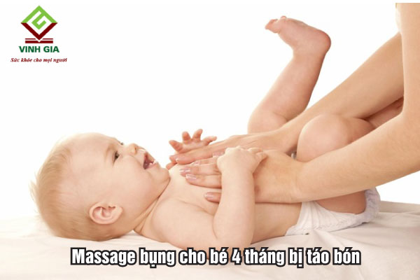 Massage bụng là cách trị táo bón cho trẻ 4 tháng tuổi an toàn, hiệu quả