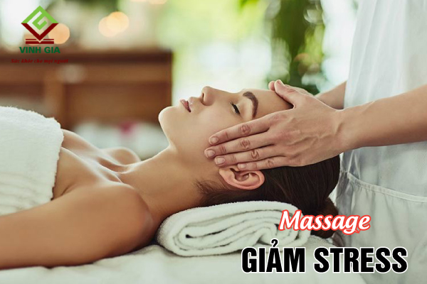 Đi massage là cách tốt để giảm stress tránh bị táo bón