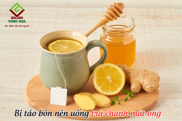 Bị táo bón uống trà chanh mật ong giúp đi vệ sinh dễ dàng hơn