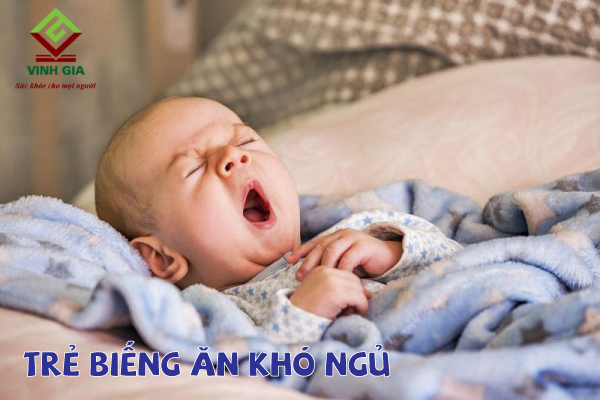 Trẻ biếng ăn khó ngủ có thể do trẻ đang đói hoặc bị thiếu chất