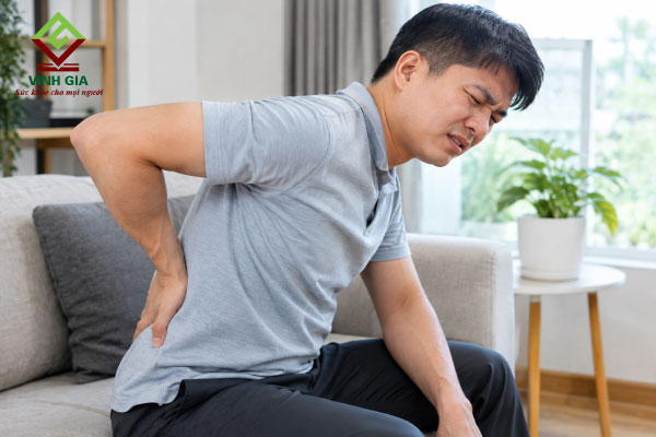 Đau lưng tái phát nhiều lần cần làm gì?