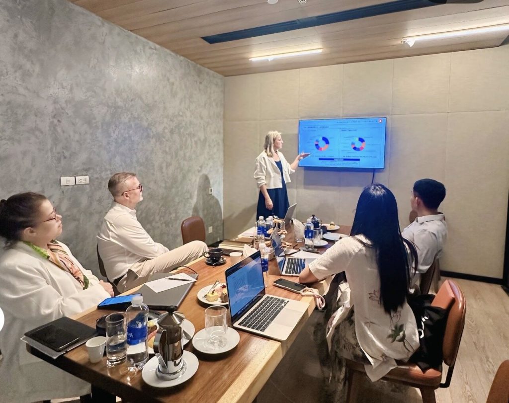 Oceanic and Vinh Gia teams discussing brand strategy and growth opportunities in Vietnam